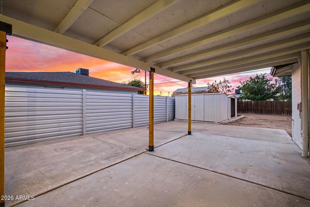 6414 W MITCHELL Drive, Phoenix, AZ 85033