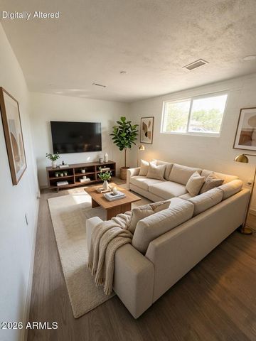 6414 W MITCHELL Drive, Phoenix, AZ 85033