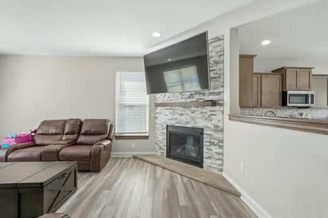 9120 Prairie Crossing DRIVE, Franksville, WI 53126
