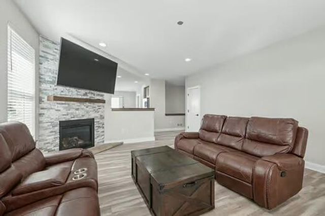 9120 Prairie Crossing DRIVE, Franksville, WI 53126