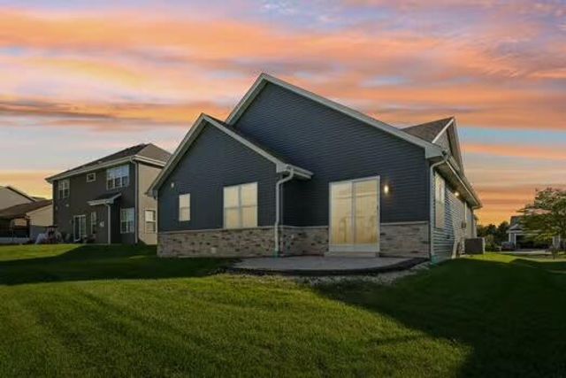 9120 Prairie Crossing DRIVE, Franksville, WI 53126