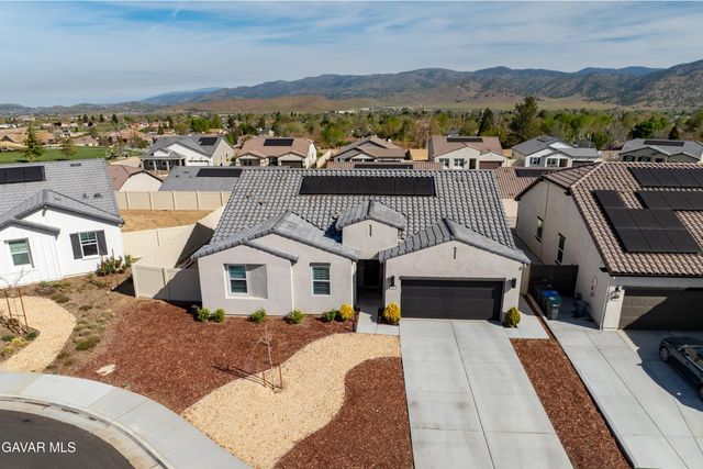 219 Artina Court, Tehachapi, CA 93561