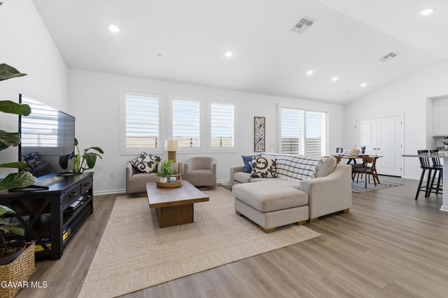 219 Artina Court, Tehachapi, CA 93561