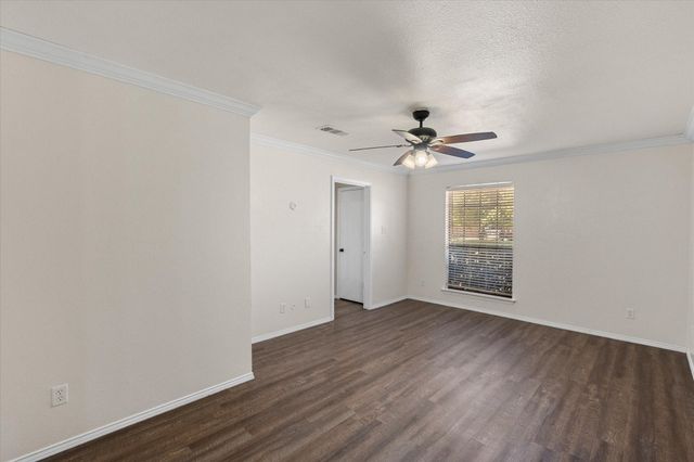 505 Meadow Ridge, Cedar Hill, TX 75104