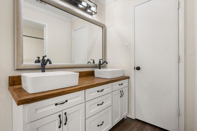 505 Meadow Ridge, Cedar Hill, TX 75104