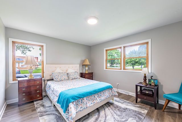 795 E 163rd Street, South Holland, IL 60473