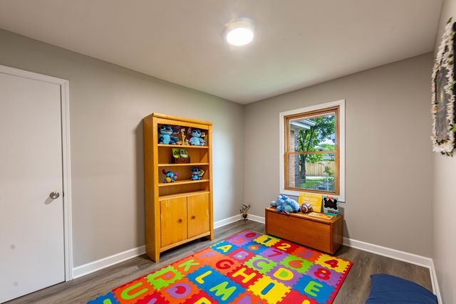 795 E 163rd Street, South Holland, IL 60473