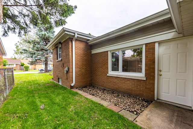 795 E 163rd Street, South Holland, IL 60473