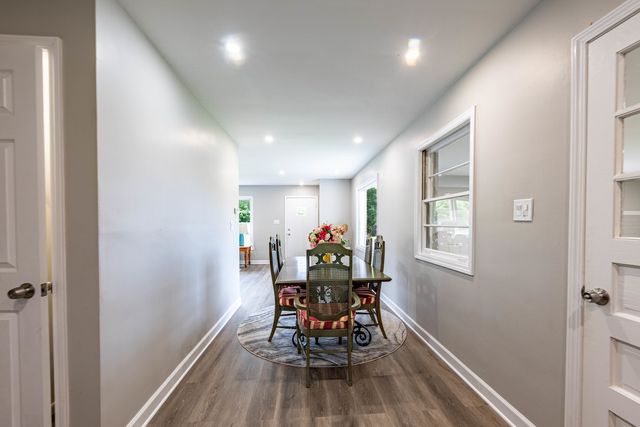 795 E 163rd Street, South Holland, IL 60473