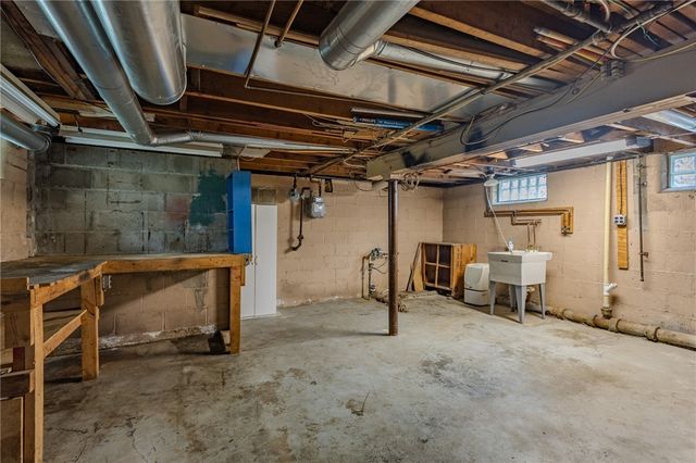210 Weston Road, Rochester, NY 14612