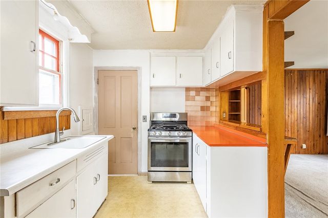 210 Weston Road, Rochester, NY 14612