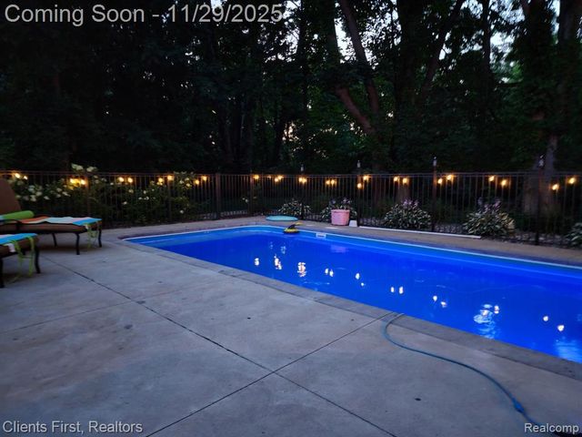 1291 Courtney Court, Hartland, MI 48353