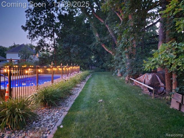 1291 Courtney Court, Hartland, MI 48353