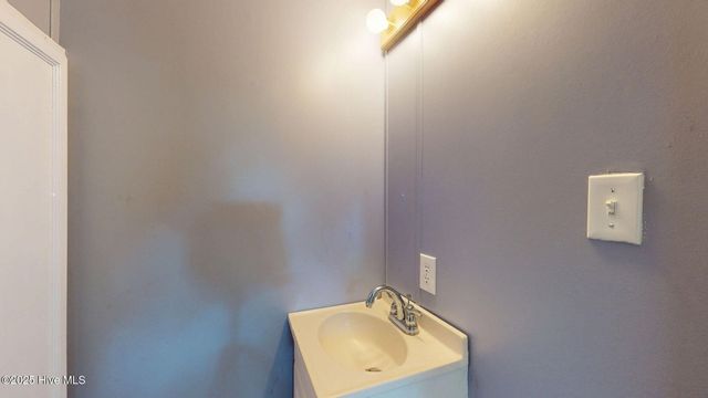 2057 Oakley Road, Stokes, NC 27884