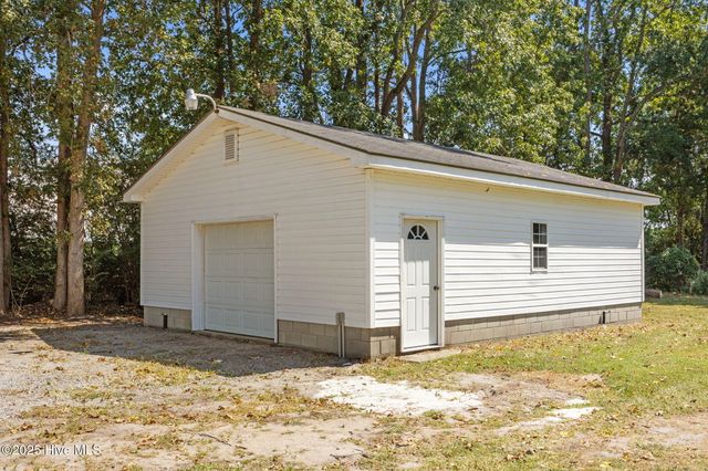 2057 Oakley Road, Stokes, NC 27884