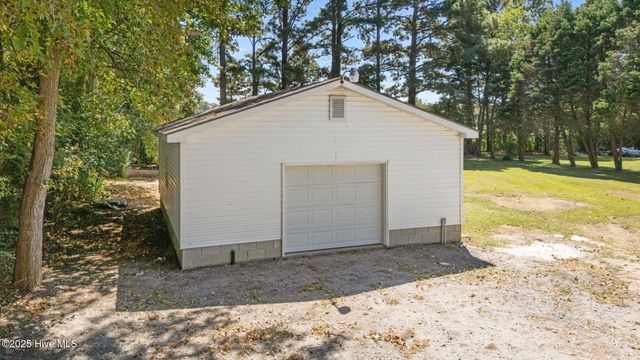 2057 Oakley Road, Stokes, NC 27884