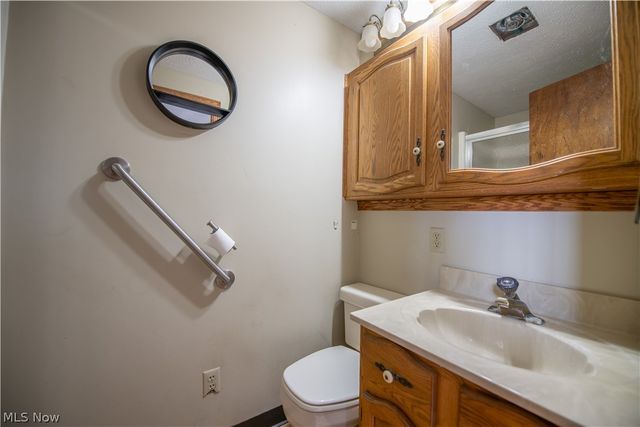 33 S Lincoln Avenue, Alliance, OH 44601