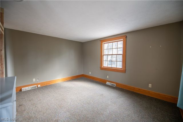 33 S Lincoln Avenue, Alliance, OH 44601