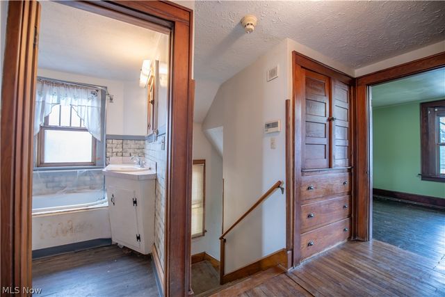 33 S Lincoln Avenue, Alliance, OH 44601