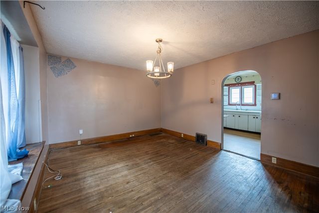 33 S Lincoln Avenue, Alliance, OH 44601