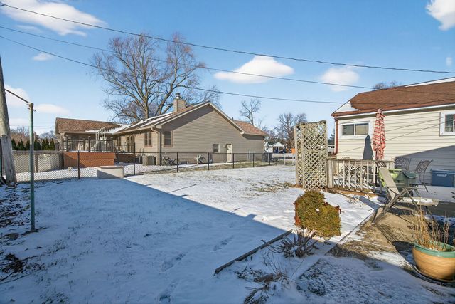 6601 W 115th Place, Worth, IL 60482