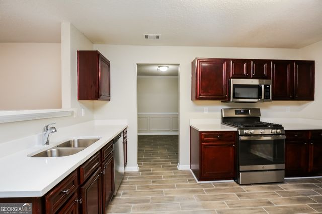 5875 Sunflower Court, Ellenwood, GA 30294