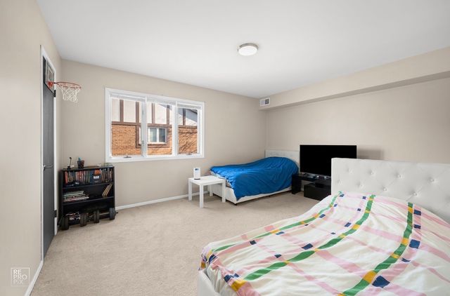 6820 Joliet Road 11, Indian Head Park, IL 60525