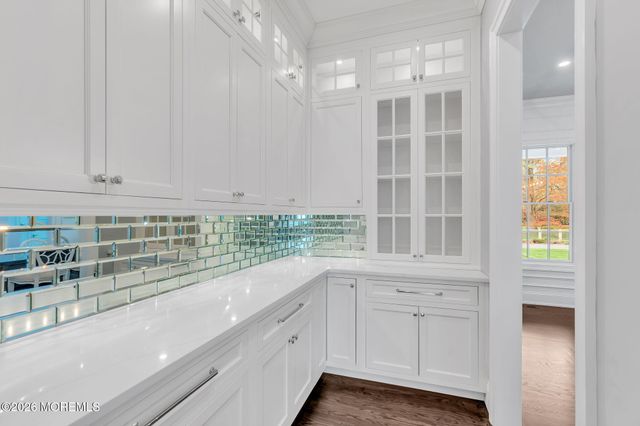 13 Buttonwood Lane, Rumson, NJ 07760