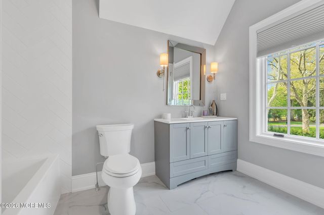 13 Buttonwood Lane, Rumson, NJ 07760