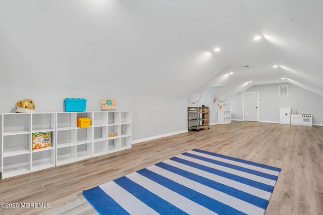 13 Buttonwood Lane, Rumson, NJ 07760