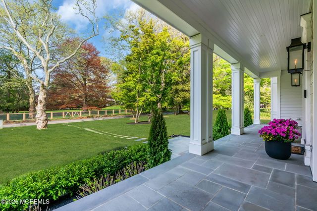 13 Buttonwood Lane, Rumson, NJ 07760