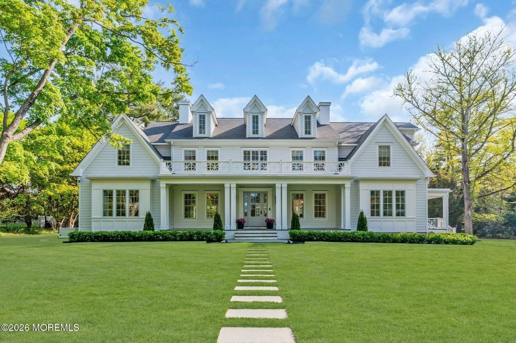 13 Buttonwood Lane, Rumson, NJ 07760