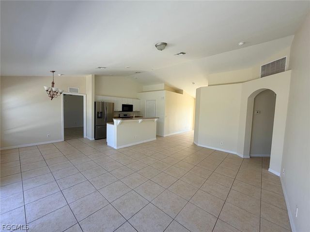 2829 NW 2nd TER, Cape Coral, FL 33993