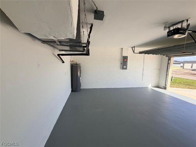 2829 NW 2nd TER, Cape Coral, FL 33993