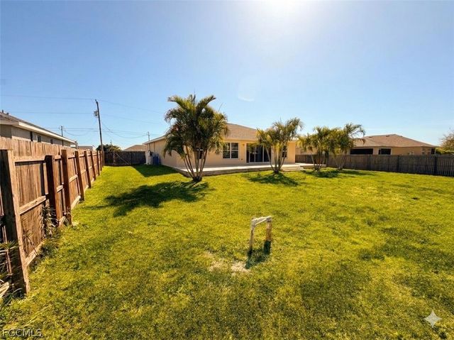 2829 NW 2nd TER, Cape Coral, FL 33993