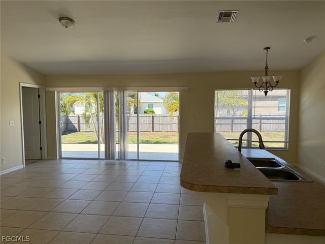 2829 NW 2nd TER, Cape Coral, FL 33993