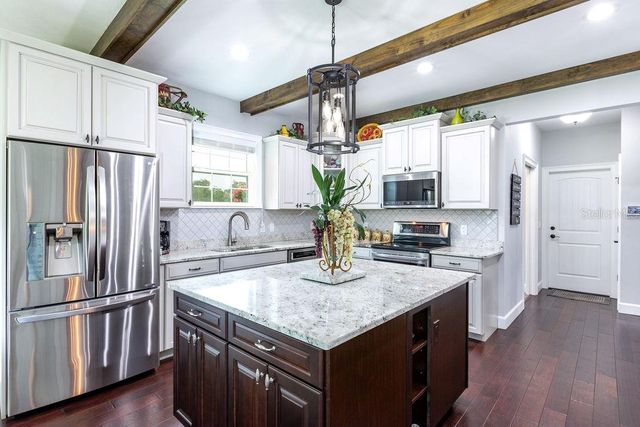 733 SW MARYNIK DRIVE, High Springs, FL 32643