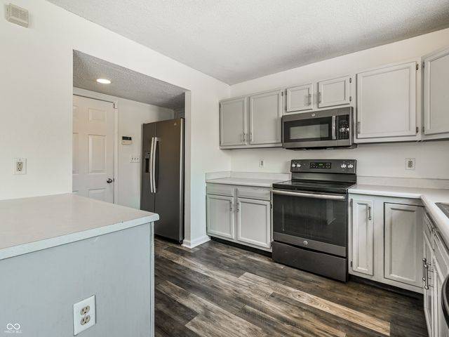 12364 Blue Sky Drive, Fishers, IN 46037