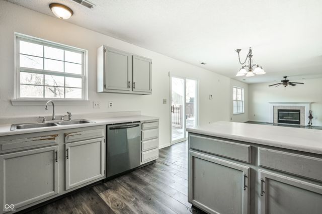 12364 Blue Sky Drive, Fishers, IN 46037