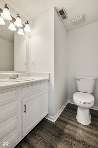 12364 Blue Sky Drive, Fishers, IN 46037