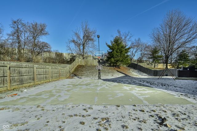 12364 Blue Sky Drive, Fishers, IN 46037