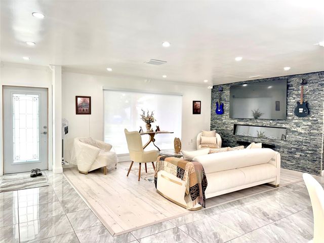 2250 NW 196th Street, Miami Gardens, FL 33056