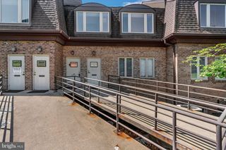 16047 COMPRINT CIR #16047, Gaithersburg, MD 20877