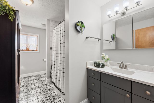 6613 W 86th Court, Crown Point, IN 46307