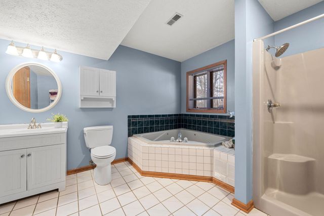 6613 W 86th Court, Crown Point, IN 46307