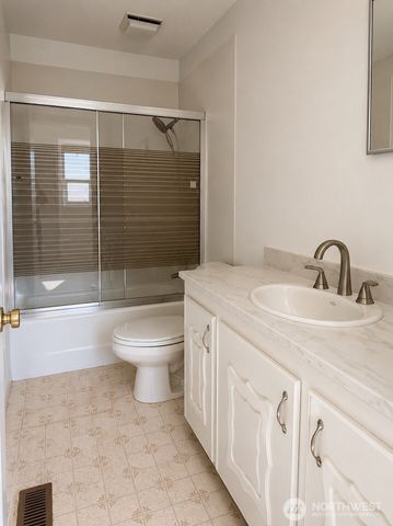 216 Caspers Street, Edmonds, WA 98020