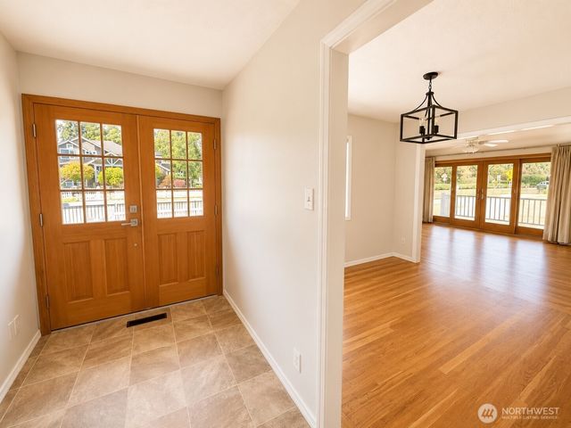 216 Caspers Street, Edmonds, WA 98020