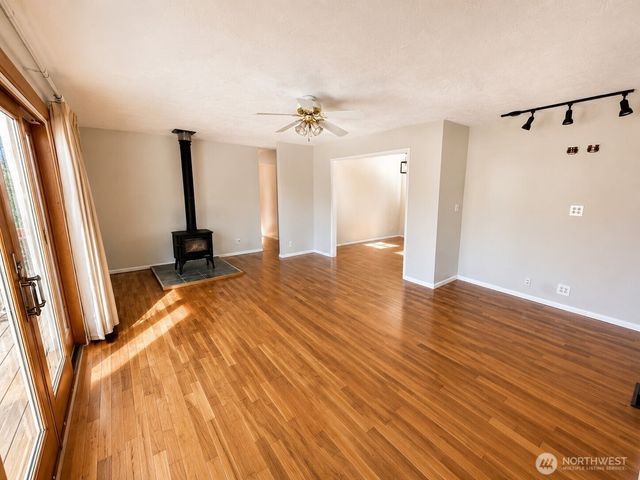 216 Caspers Street, Edmonds, WA 98020