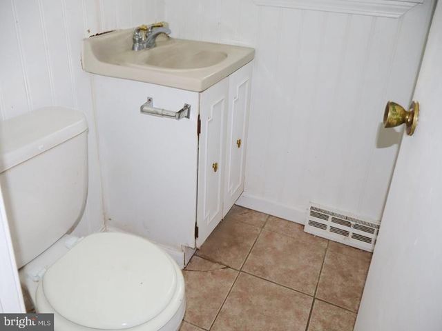 2996 SHEFFIELD DR, Plymouth Meeting, PA 19462