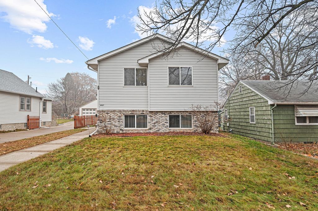 4427 7th Street NE, Columbia Heights, MN 55421